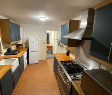 Room in a Shared House, Roberts Road, E17 - Photo 4