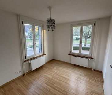 Charmante 3.5-Zimmerwohnung in denkmalgeschütztem Bauernhaus - Photo 2