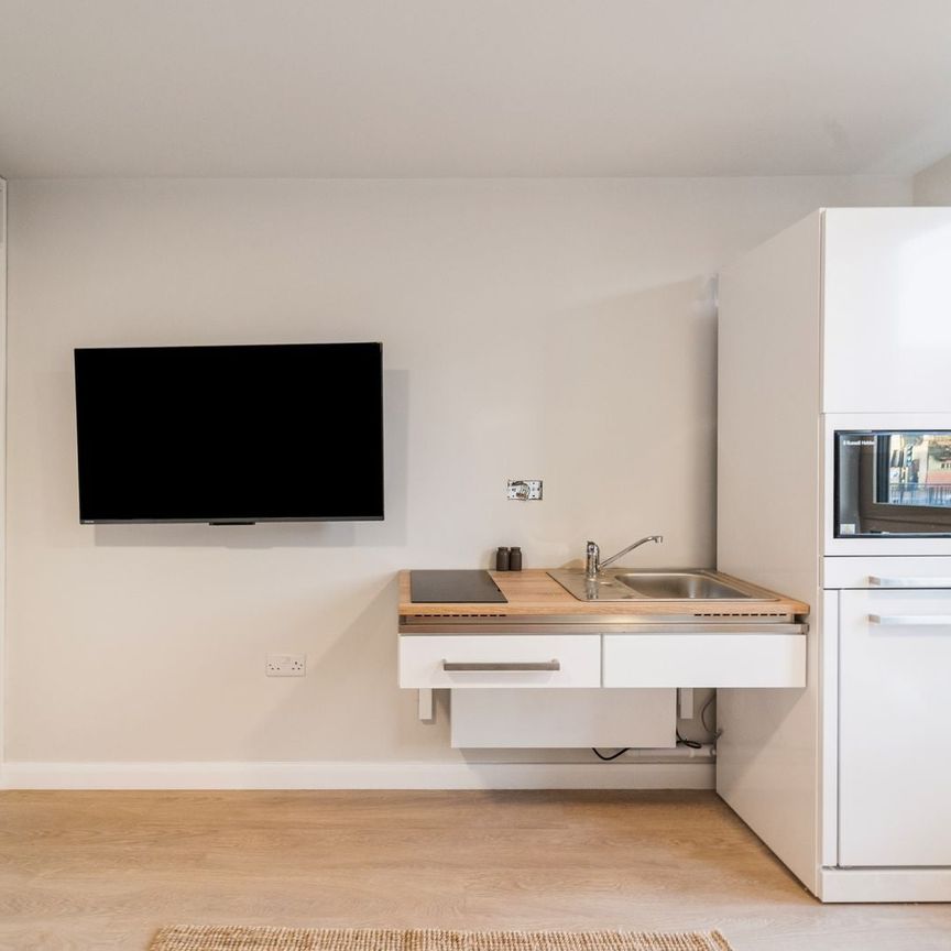 2 Bournbrook Road ALL BILLS INCLUDED - Photo 1