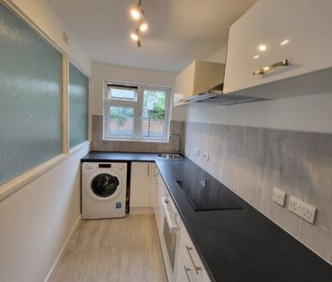 1 Bed Flat, Giralda Close, E16 - Photo 5