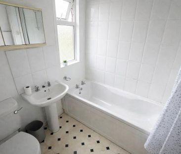 4 bedroom house to rent - Photo 3