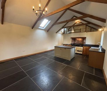 4 bedroom detached house to rent - Photo 4