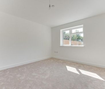 2 bedroom bungalow to rent - Photo 2