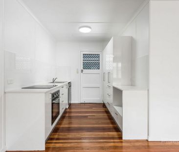 Completely Renovated 2-Bedroom Unit - Photo 4