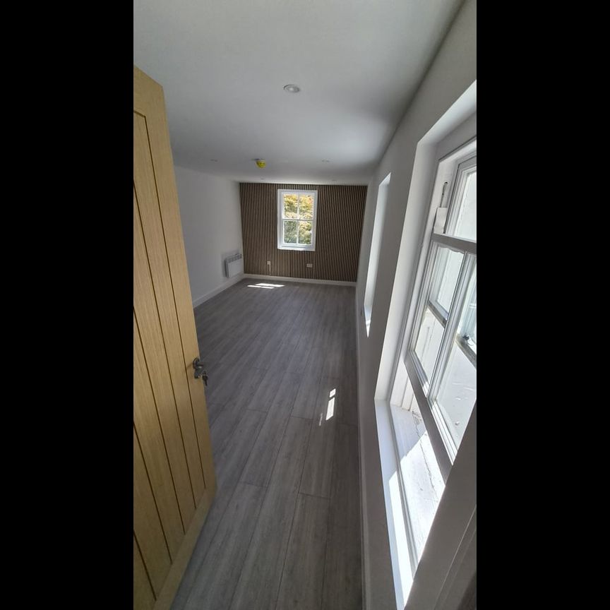 Studio Flat, Stapleton Hall Road, N4 - Photo 1