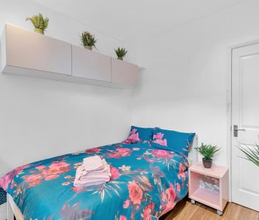 5 bedroom terraced house to rent - Photo 5