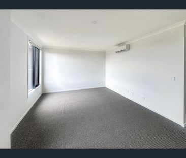 10 Goss Walk, Donnybrook, Vic 3064 - Photo 2