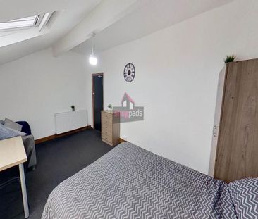 1 bedroom in a house share to rent - Photo 2