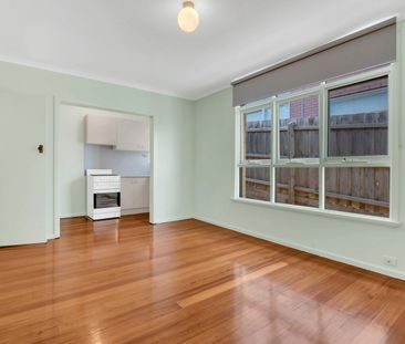 10/137 Clarke Street, Northcote VIC 3070 - Photo 4