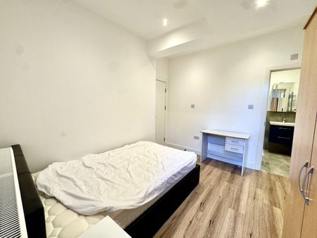 Elspeth Rd, Wembley HA0 2BW - Photo 3