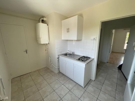 Location Appartement 1 pièce 27m² CLERMONT FERRAND 63000 - Photo 1