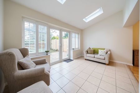 3 bedroom terraced house to rent - Photo 4