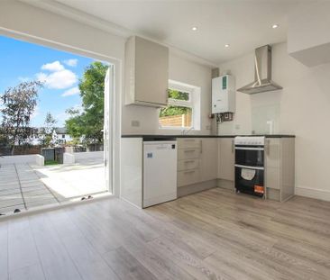 3 bedroom semi-detached house to rent - Photo 2