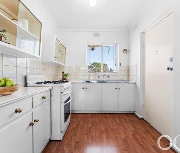 Open the Door To Easy Inner-North Living Moments - Photo 6