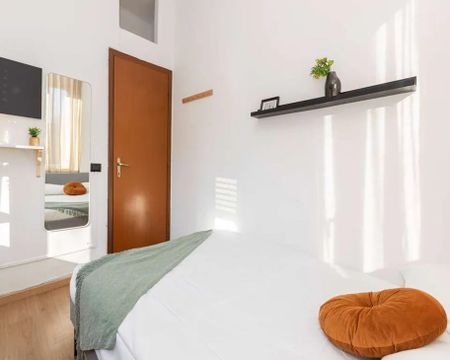 Via Giuseppe Regaldi, Milan, Lombardy 20161 - Photo 3