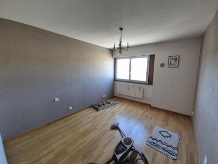 Location Appartement 4 pièces 74m² VILLERS LES NANCY 54600 - Photo 3