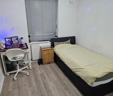 1 bedroom semi-detached house to rent - Photo 2