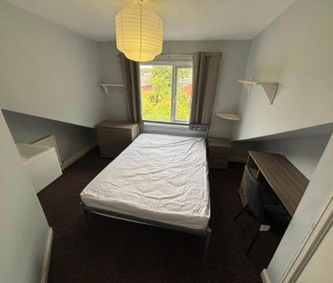 9 bedroom terraced house to rent - Photo 5