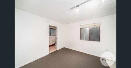 53 Warrawong Street, Kooringal NSW 2650 - Photo 4