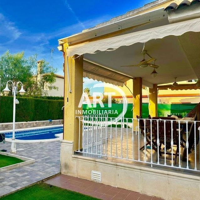 Alquiler de casa o chalet independiente en Calle del Romer - Foto 1