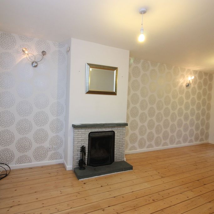 2 bed semi-detached house to rent in Harrington Gardens, Pinhoe, Exeter - Photo 1