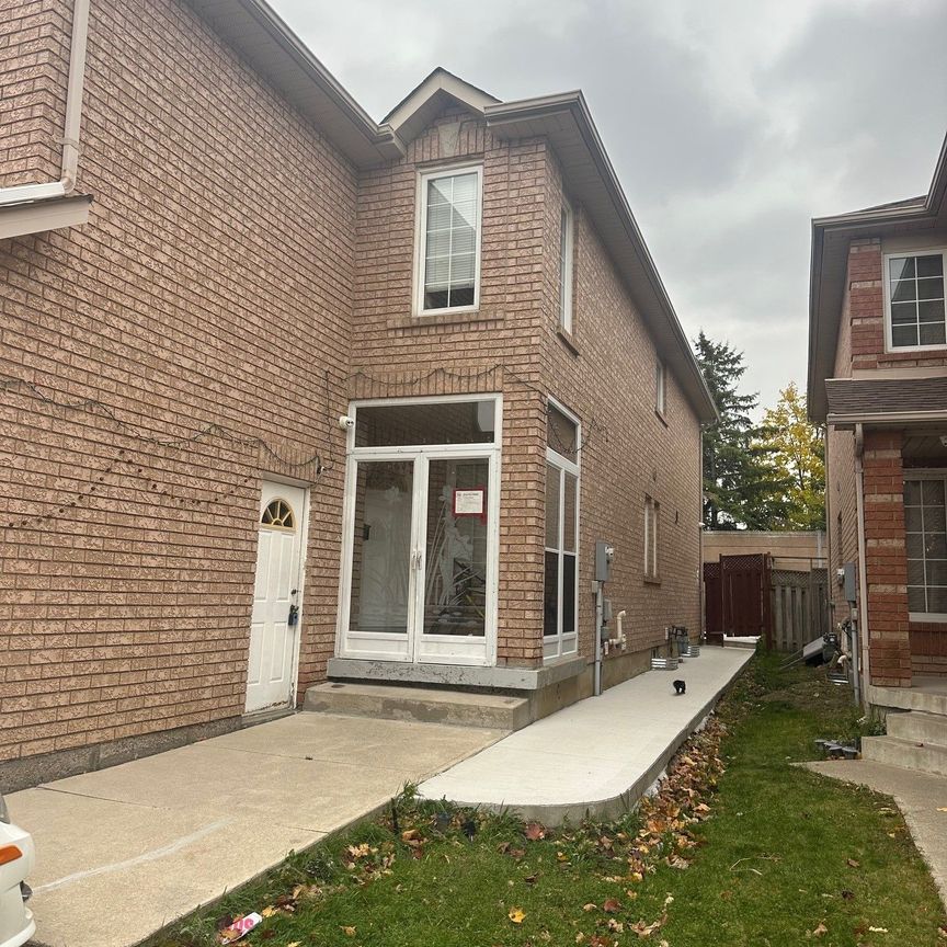 For Lease - 55 Lauraglen Crescent, Brampton, Ontario - Photo 1