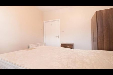 1 Bed Flat, Stoke Newington Road, N16 - Photo 4