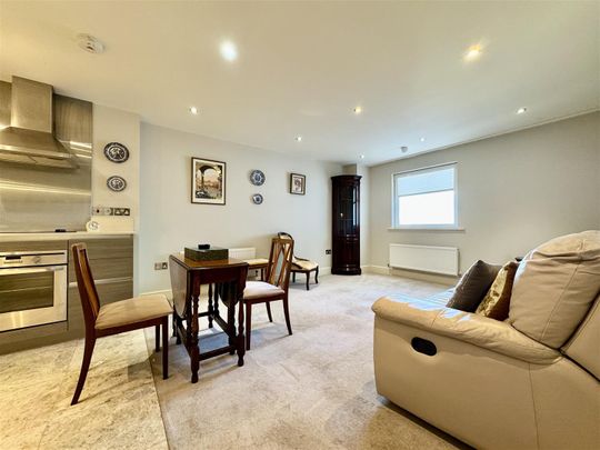 Egerton Road, Bexhill-on-Sea, TN39 3HH - Photo 1