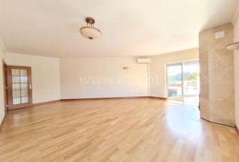 Apartamento T4 em Lisboa