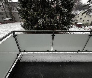 Tolle helle 2 Zimmer Wohnung mit BALKON - Photo 1