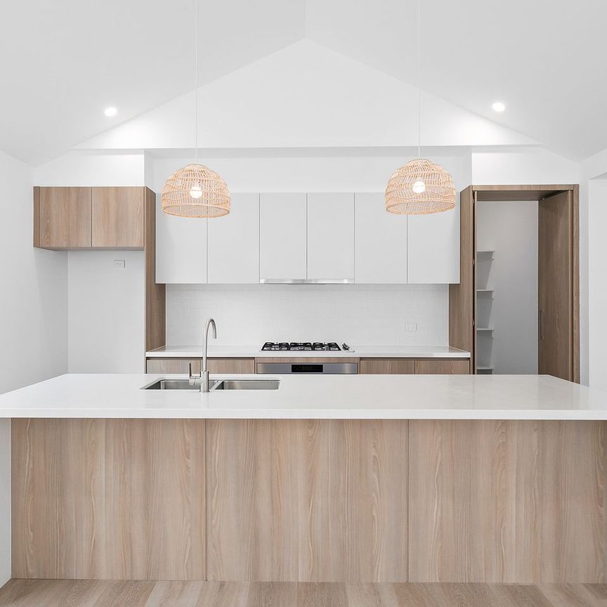 32 Eagle Street, Calderwood - Photo 1