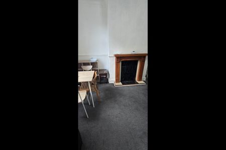 1 Bed Terraced House, Aviary Mount, LS12 - Photo 3