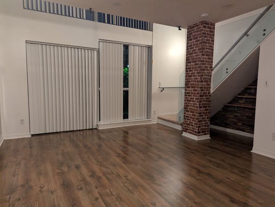 For Lease - 215 Queen Street Unit# 221, Brampton, Ontario - Photo 1