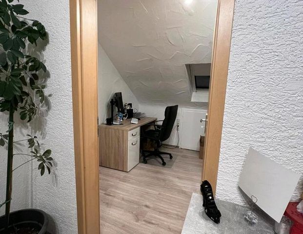 3ZKB Dachgeschosswohnung in Köllerbach - Foto 1