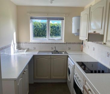 2 bedroom flat to rent - Photo 2