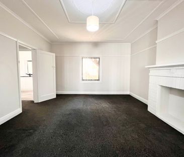 1/93 Wolfe Street, Newcastle - Photo 1