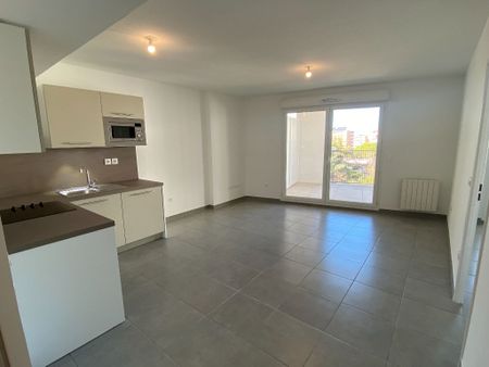 Location Appartement 2 pièces 43m² MONTPELLIER 34070 - Photo 3