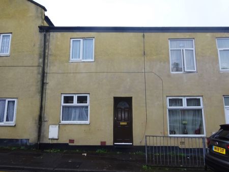 Belfield Road, Belfield, Rochdale, OL16 - Photo 2