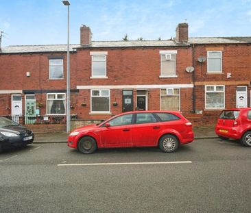 Lynton Avenue, Pendlebury, Swinton - Photo 3