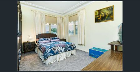 Family Home in a Prime Riverstone Location - Photo 3