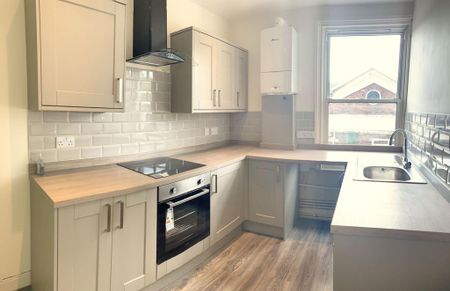 2 bedroom flat to rent - Photo 5