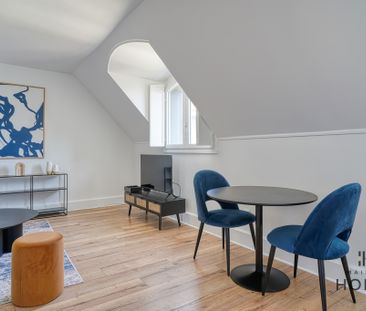 Location Appartement 1 pièce 27m² VERSAILLES 78000 - Photo 1