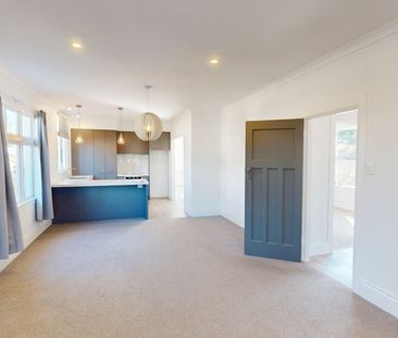 Takaro - 3 Bedrooms - Photo 2