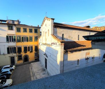 Ampio appartamento con terrazzino libero da metà marzo 2026 ! - Photo 5