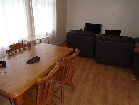 5 Hubert Croft Selly Oak - Photo 3