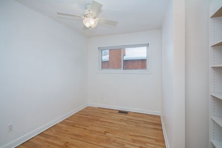 For Lease - 2366 Cheshire Road, Parkway Park - Queensway Terrace S and Area, Ontario - Photo 5