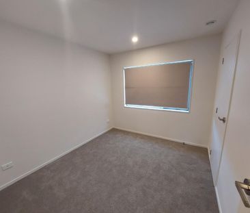 Modern Townhouse 2 Bedrooms - Photo 4
