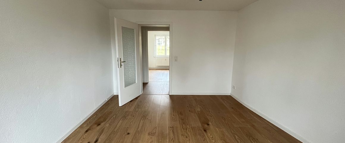 Ruhige Wohnung in Ebersdorf mit Einbauküche - Photo 1