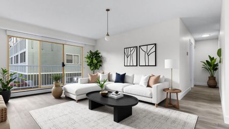 Rockmeare Manor Apartments - Photo 3