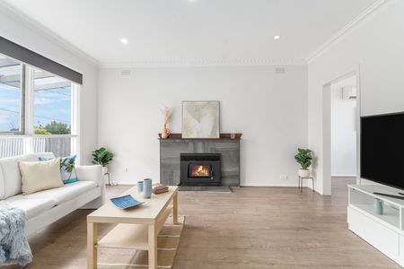 Easy Living in the Heart of Belmont! - Photo 4